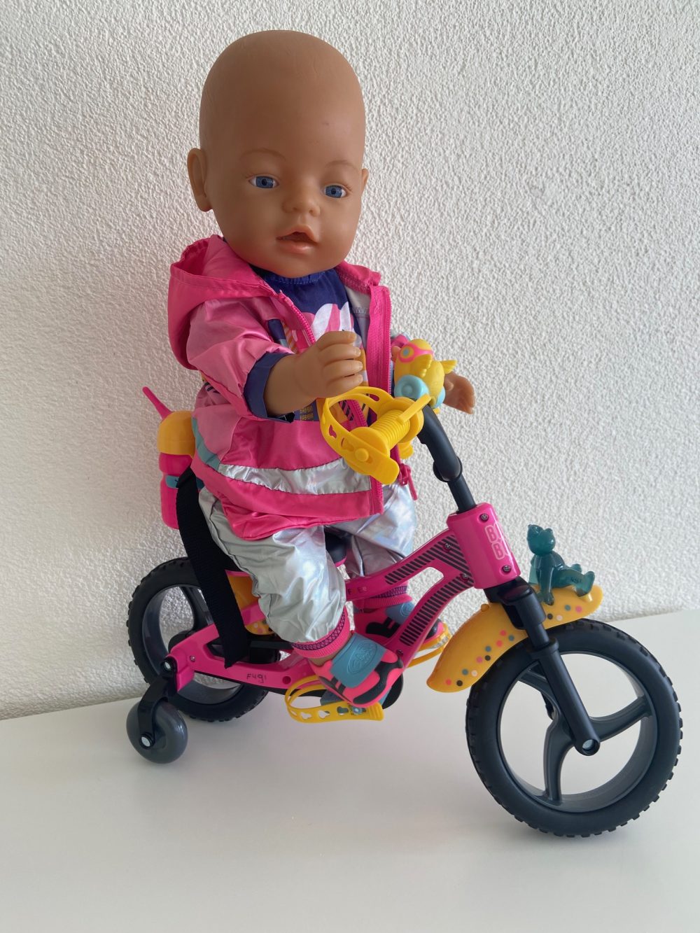 babyborn met fiets